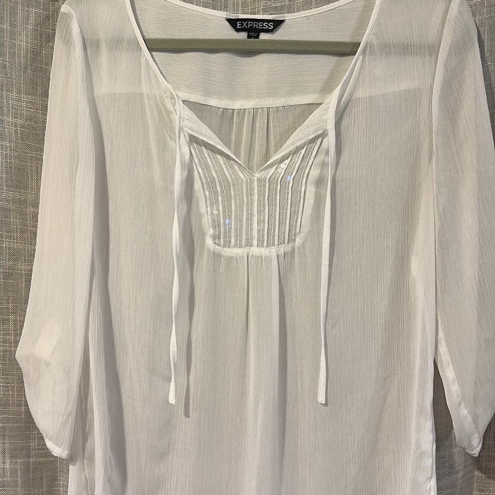 Express Cream 3/4 Sleeve Bib Collar Tunic